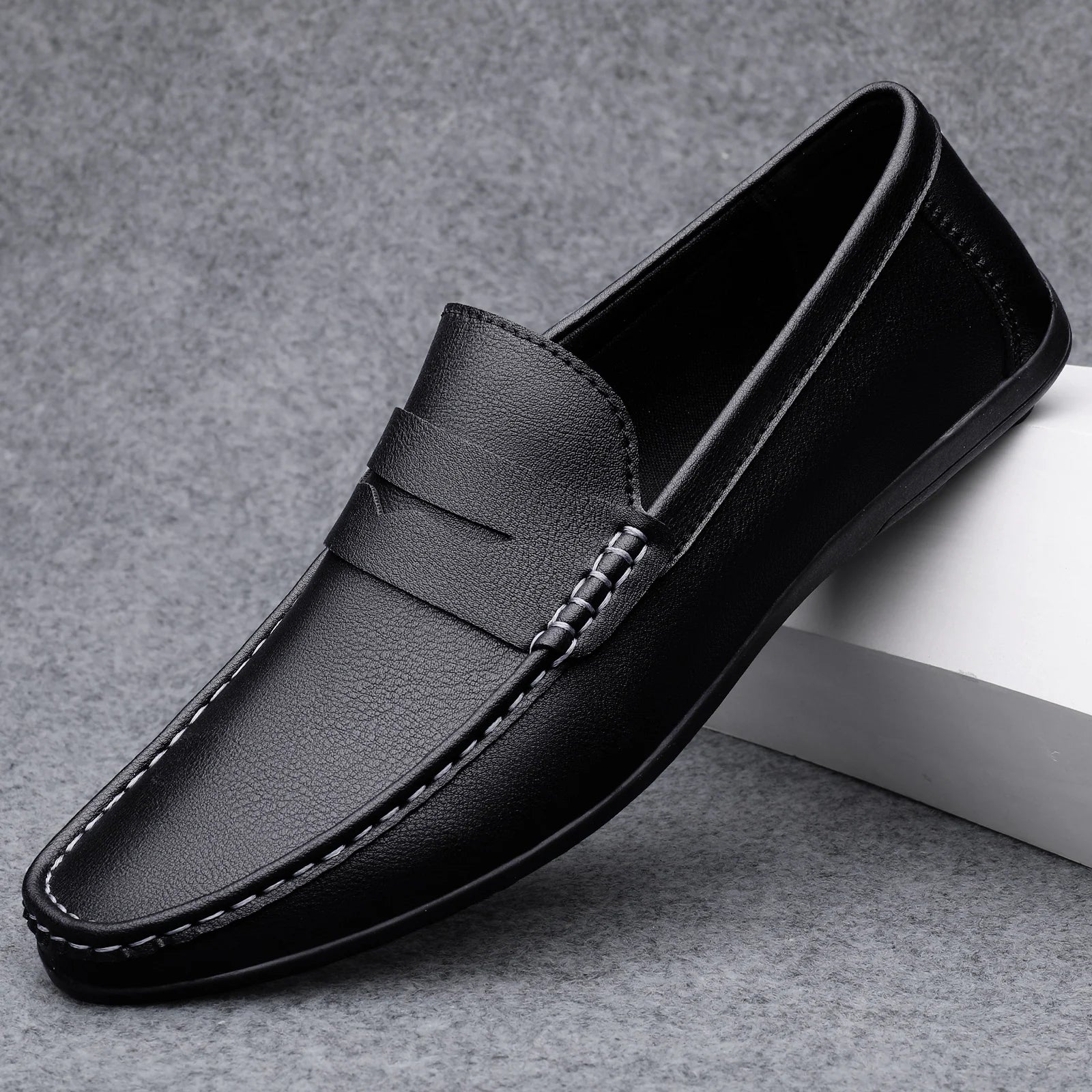 Klassische italienische Loafer aus Leder